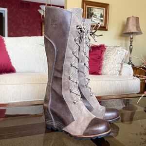 Sorel Cate The Great Tall LaceUp Lug Sole Wedge Boot Style NL2175-227 Size US8.5